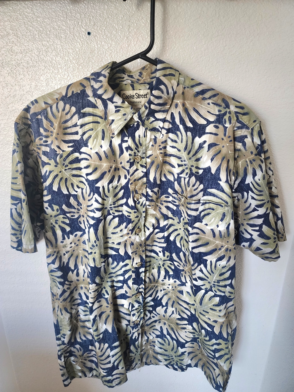 Cooke Street Honolulu Monstera Leaf Hawaiian Aloha Shirt Men's M 100% Cotton